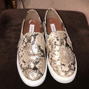 Steve Madden slip on shoes